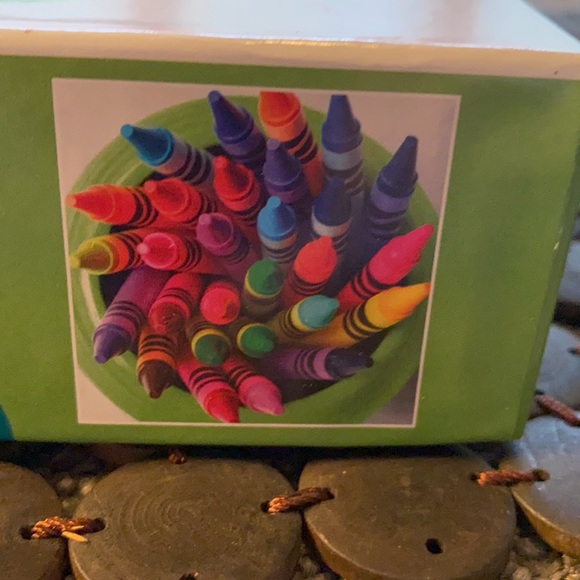 Twist of Color Springbok Puzzles 500 piece puzzle multi color crayons - Picture 4 of 13